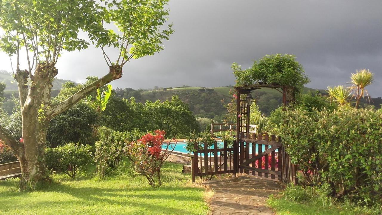 Le Clos Gaxen Chambres D'Hotes La Bastide-Clairence Exterior foto